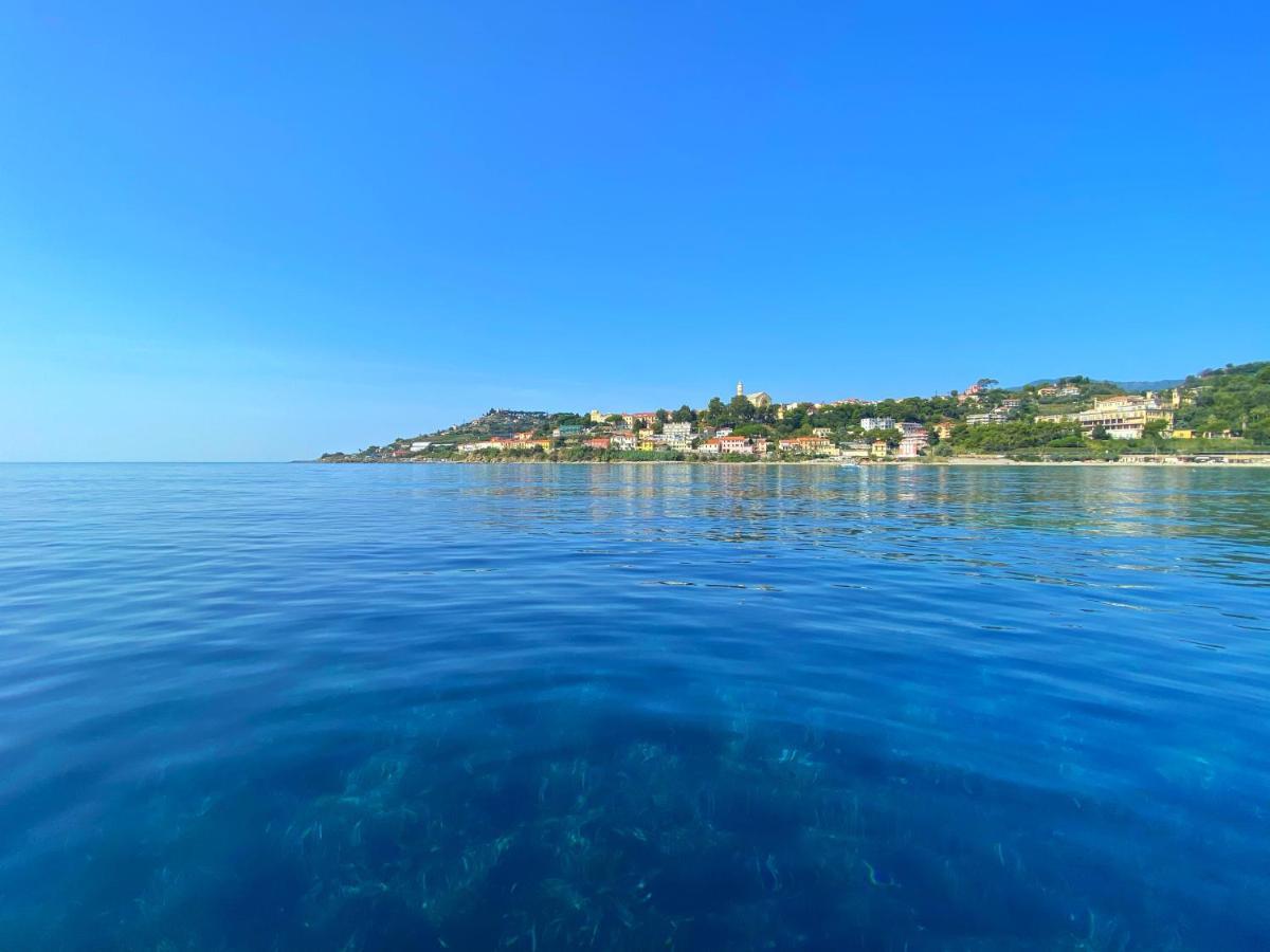 Luxury Tugurio Villa Arma di Taggia Eksteriør billede